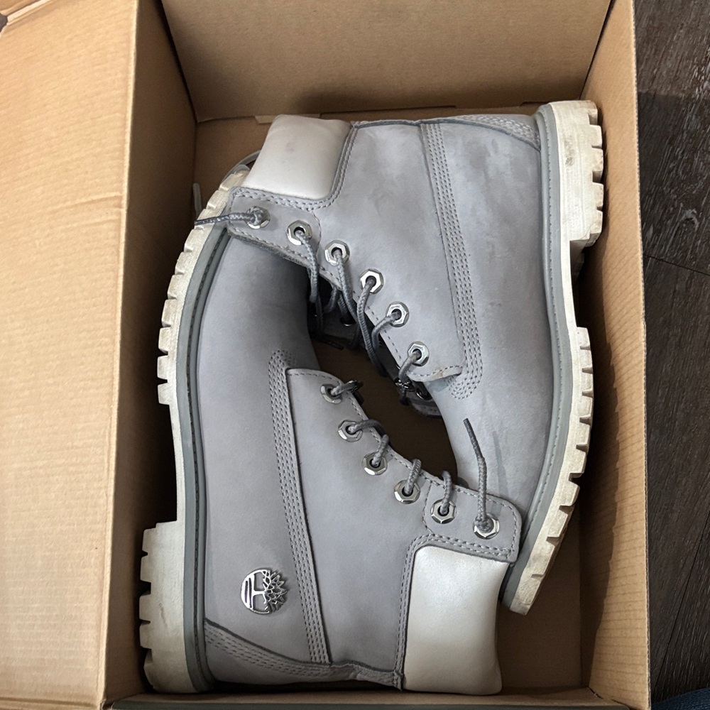 Timberland Light Gray Leather Boots